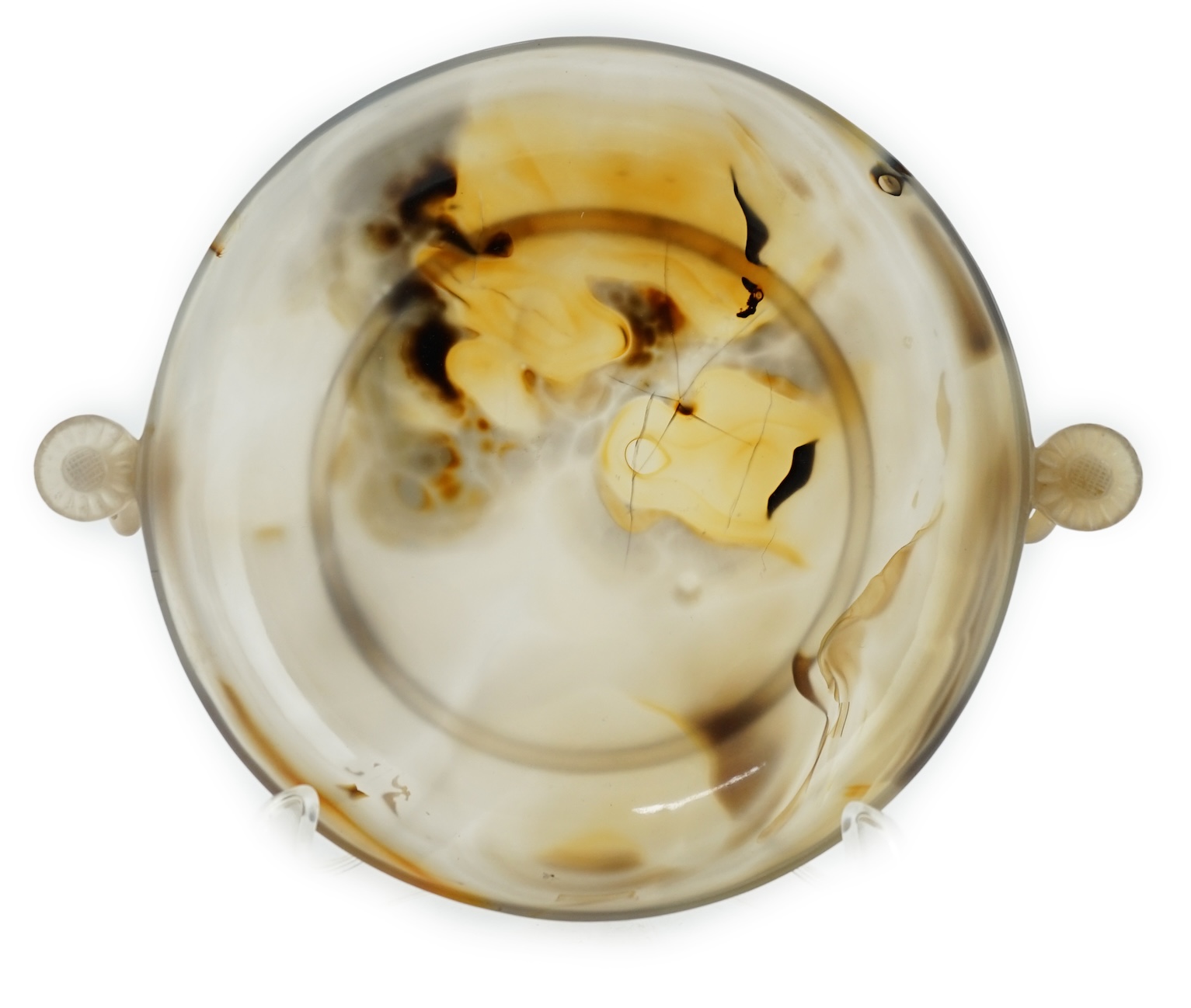 A Chinese Mughal style agate shallow circular dish, 18th/19th century